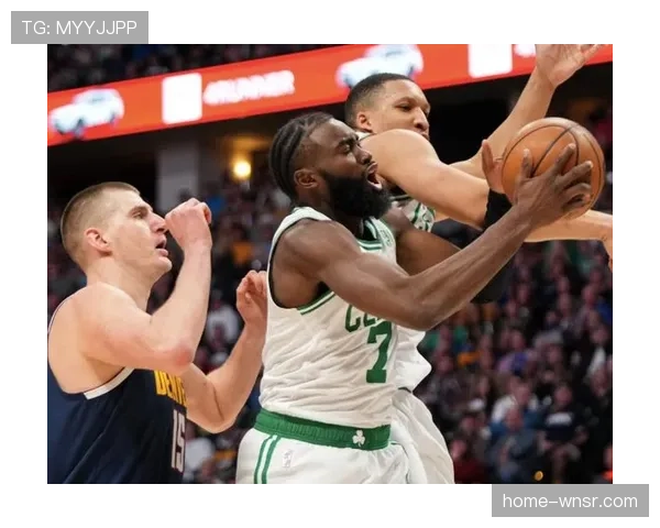 哈登肘击希姆斯面部被判一级恶犯 同一场尺度反差引发球迷热议